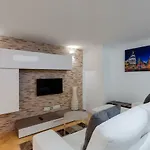 Dobo Rooms Plaza Mayor Exclusive